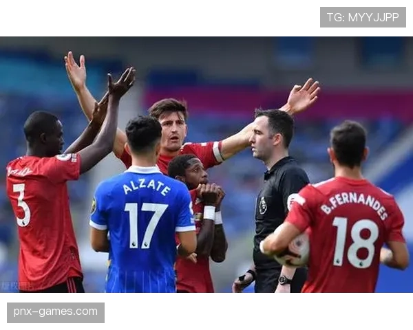 法兰克福球员状态回暖,点球绝杀引爆全场欢呼 法兰克福球员状态回暖,点球绝杀引爆全场欢呼