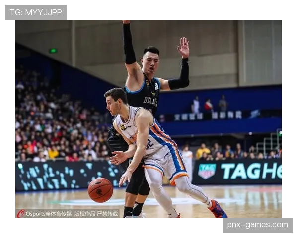 洛伦特状态回暖，展现卓越攻防能力助球队追逐胜利目标