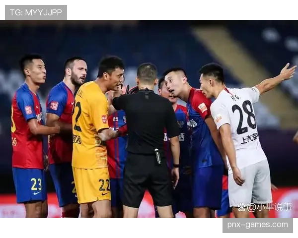 有利原则在足球判罚中如何平衡公正与比赛流畅？